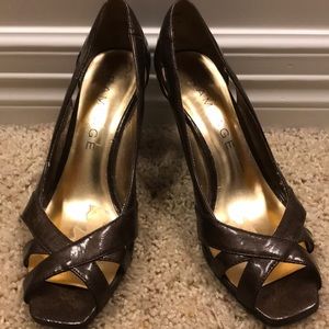 Rampage brown peep toe heels size 6